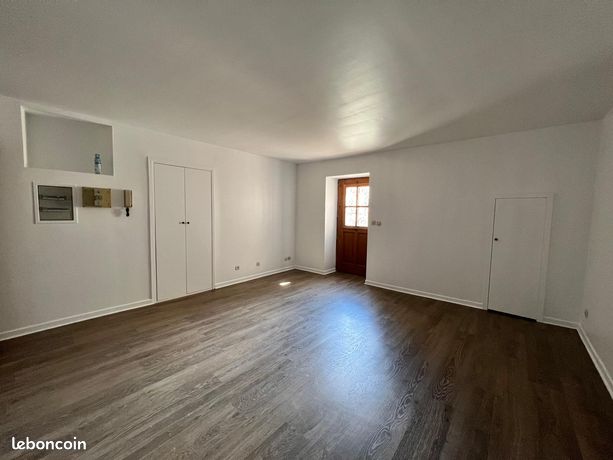 Studio 1 pièce 35 m²