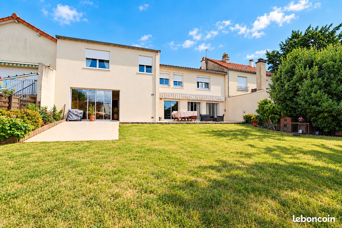 Maison 7 pièces 180 m² · au Mans · 180 m² · 343 000 €