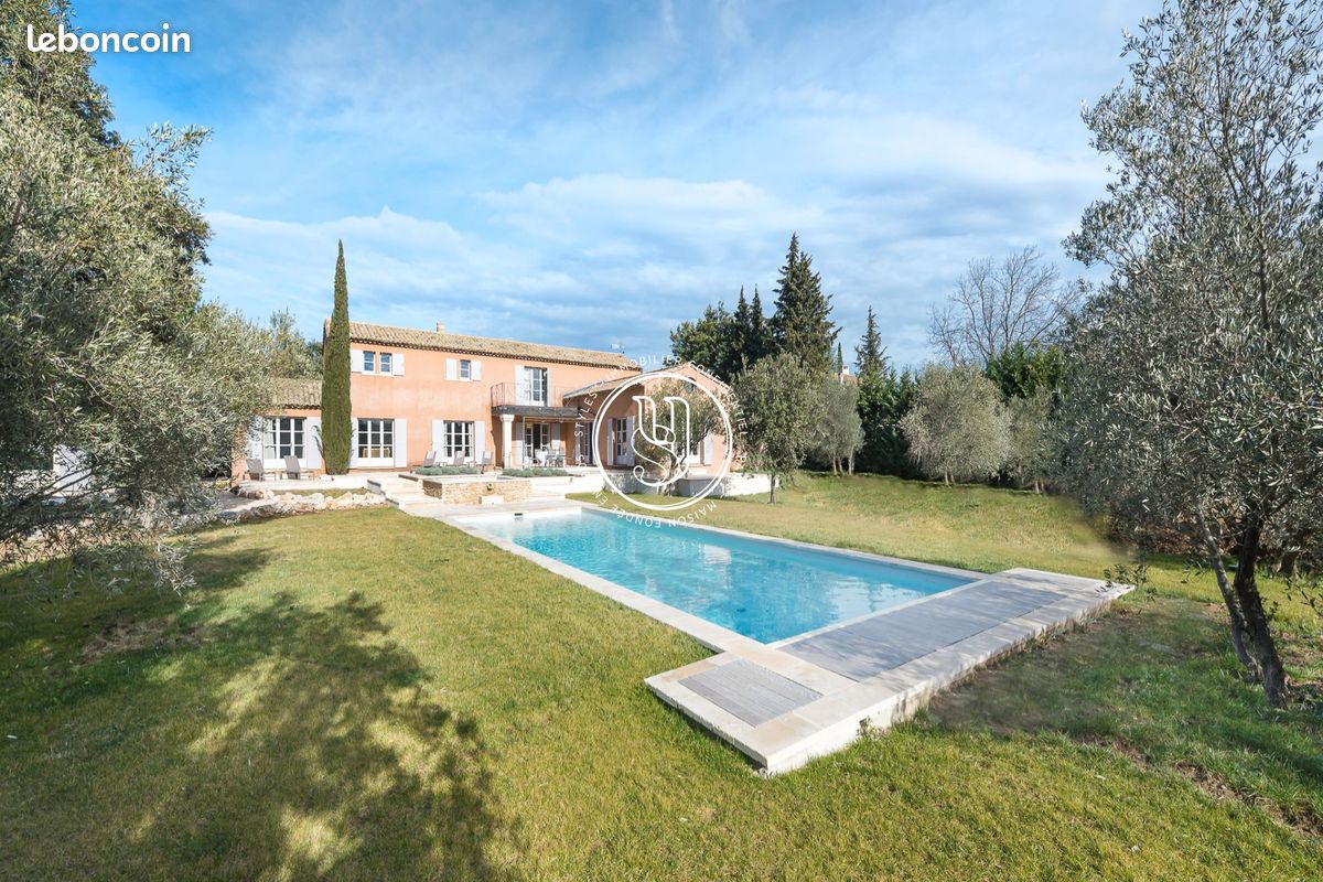 Maison 318 m² · à Uzès · 318 m² · 1 650 000 €