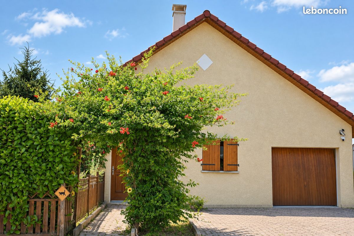 Maison 5 pièces 91 m² · à Saint-André-le-Gaz · 91 m² · 274 000 €