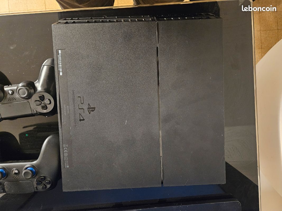 Ps4 avec deux manettes (image 5)
