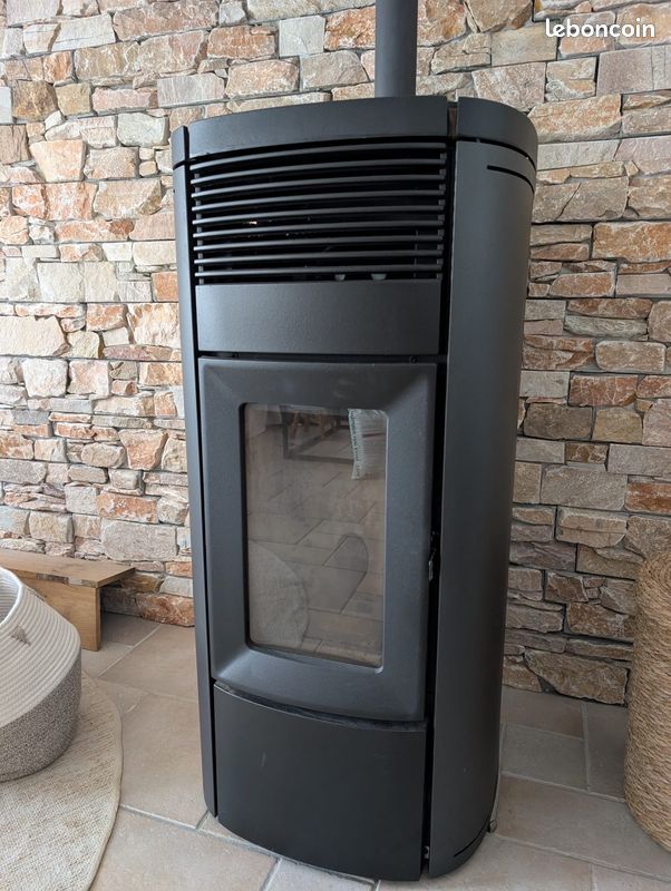 Poêle granulés MCZ 14kw (image 1)