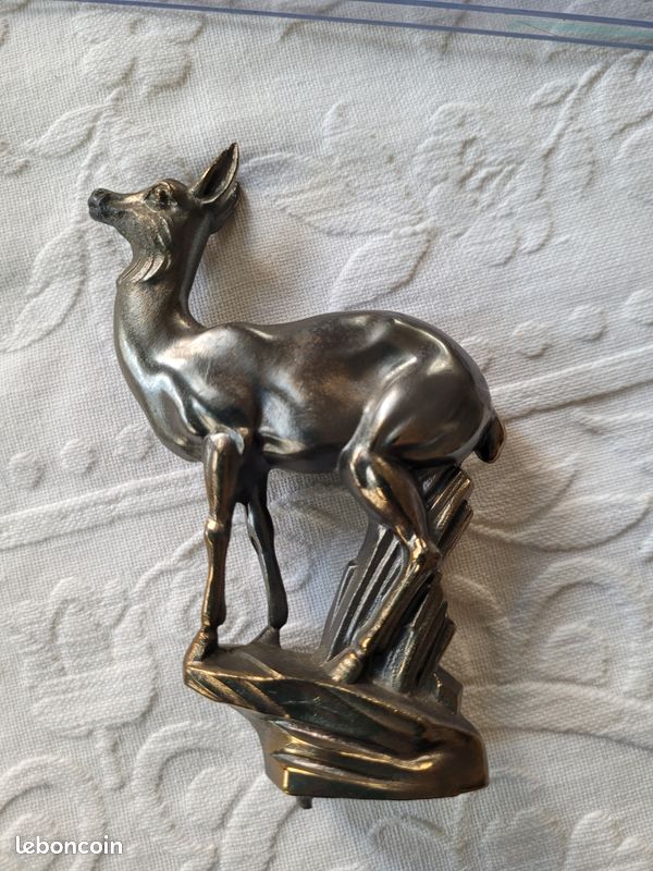 Sculpture biche signée regule pour lampe à (image 5)