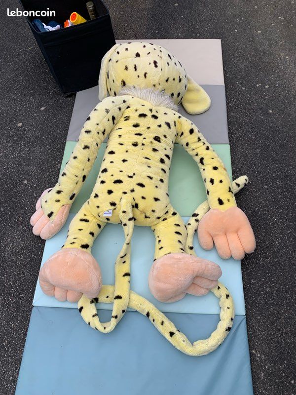 Peluche géante marsupilami jaune/noire (image 4)