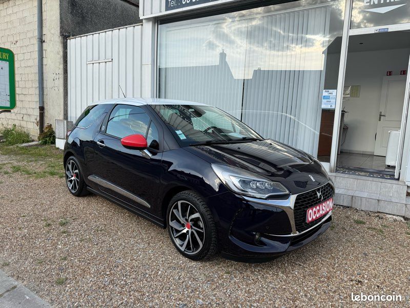 DS 3 1.2 130 ch 99325 km 07/2017 Ines de la Fressange PARIS (image 1)