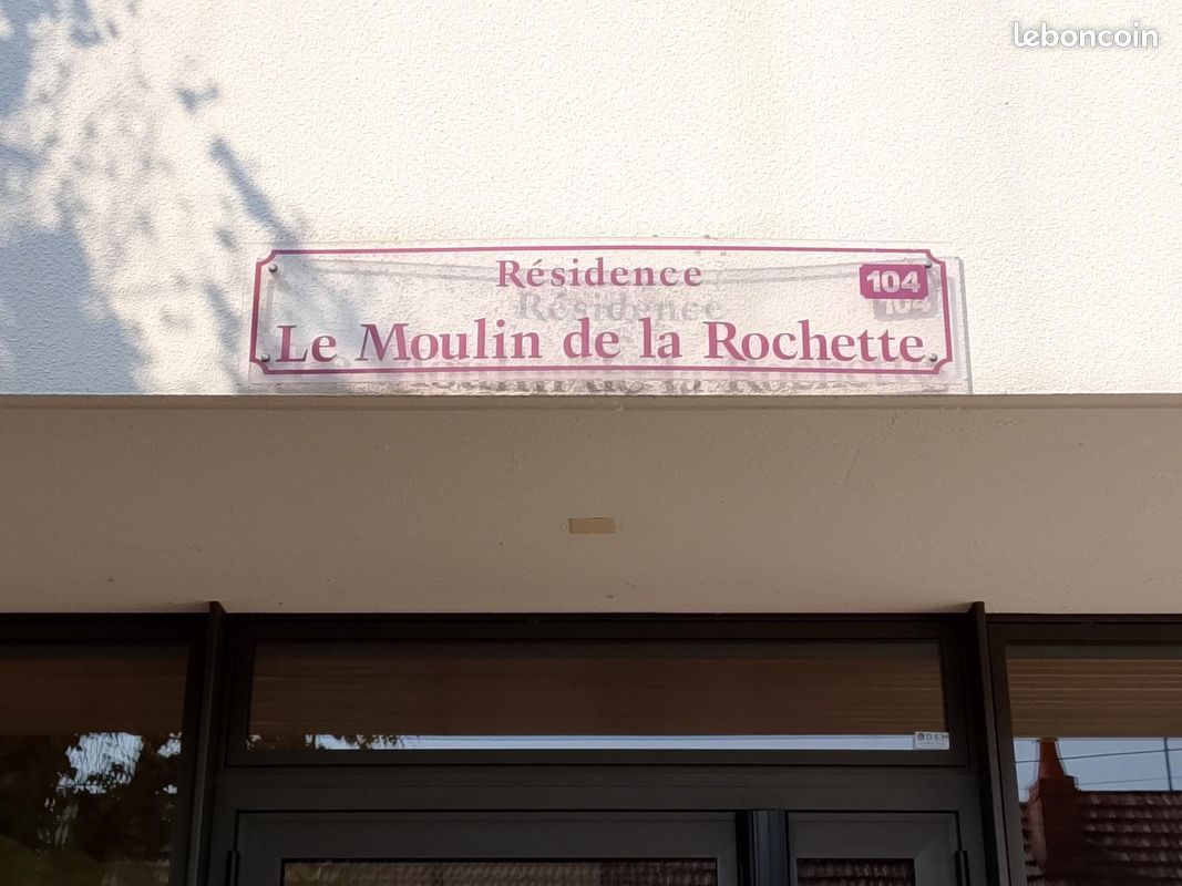 Appartement 8 pièces 109 m² · à Châteauroux · 109 m² · 108 000 €