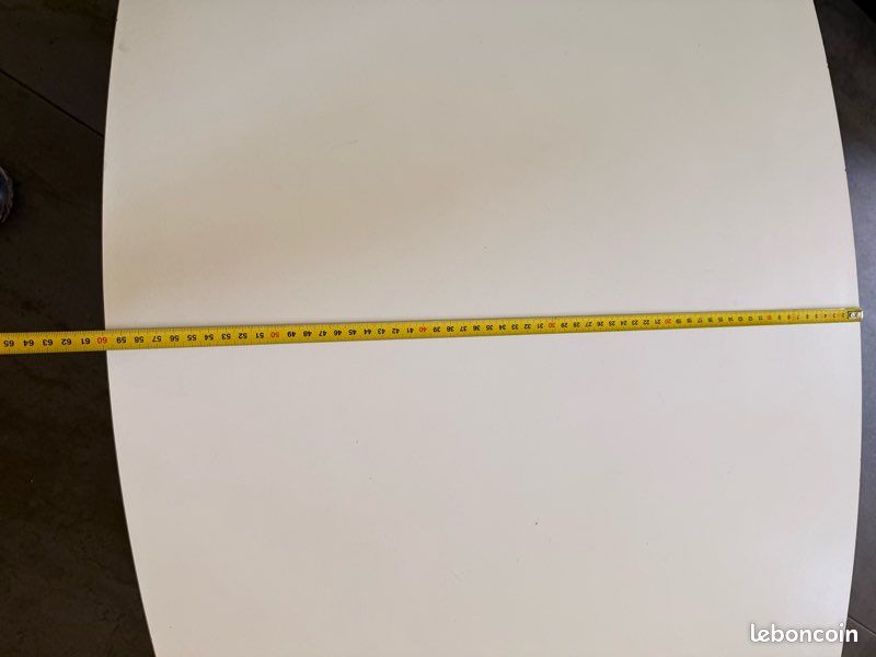 Table basse ovale (image 1)