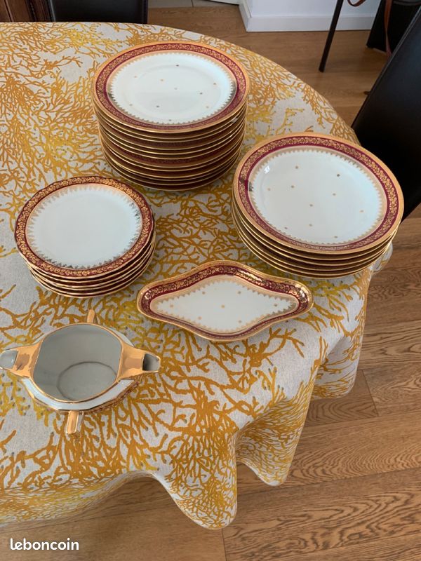 Service assiettes en porcelaine de Limoges (image 1)