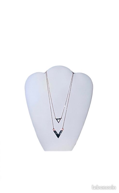 Collier (image 1)