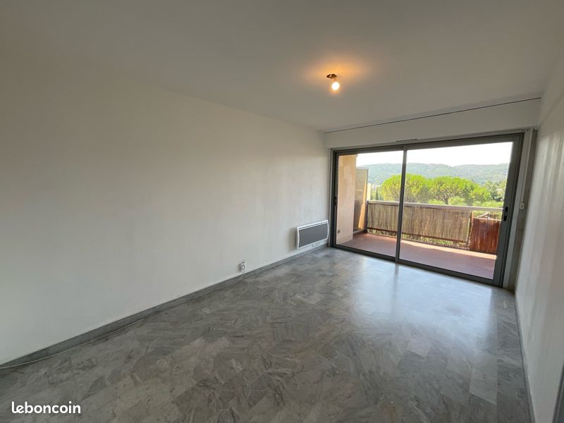 Appartement 2 pièces 44 m² · à Aix-en-Provence · 44 m² · 910 €