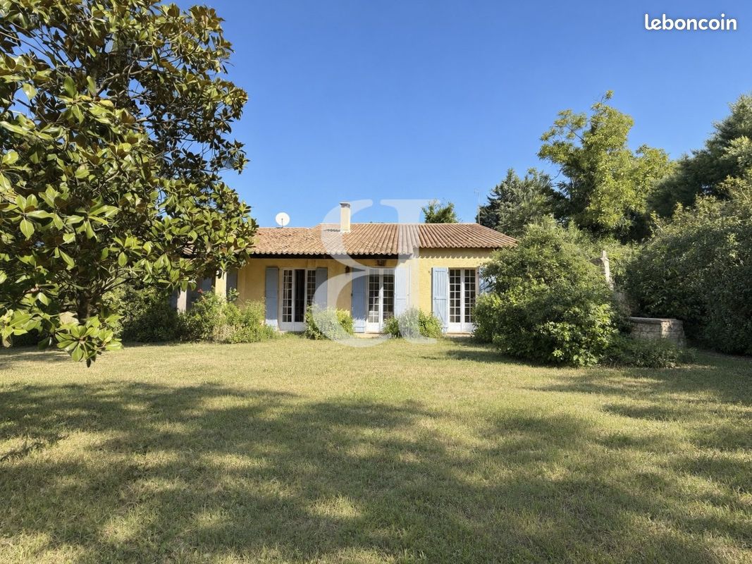 Maison 8 pièces 180 m² · à Lagnes · 180 m² · 350 000 €