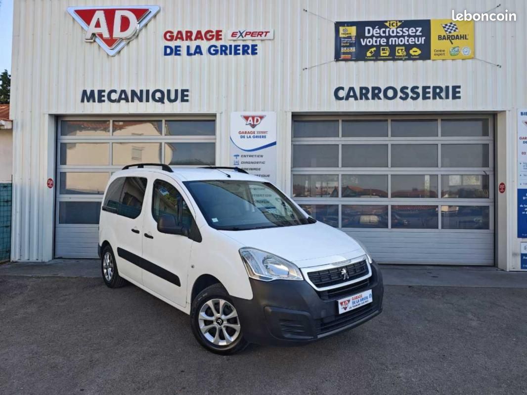 Peugeot Partner TEPEE 1.6L VTi 98CH "ACTIVE" 5PLACES ATTELAGE (image 1)