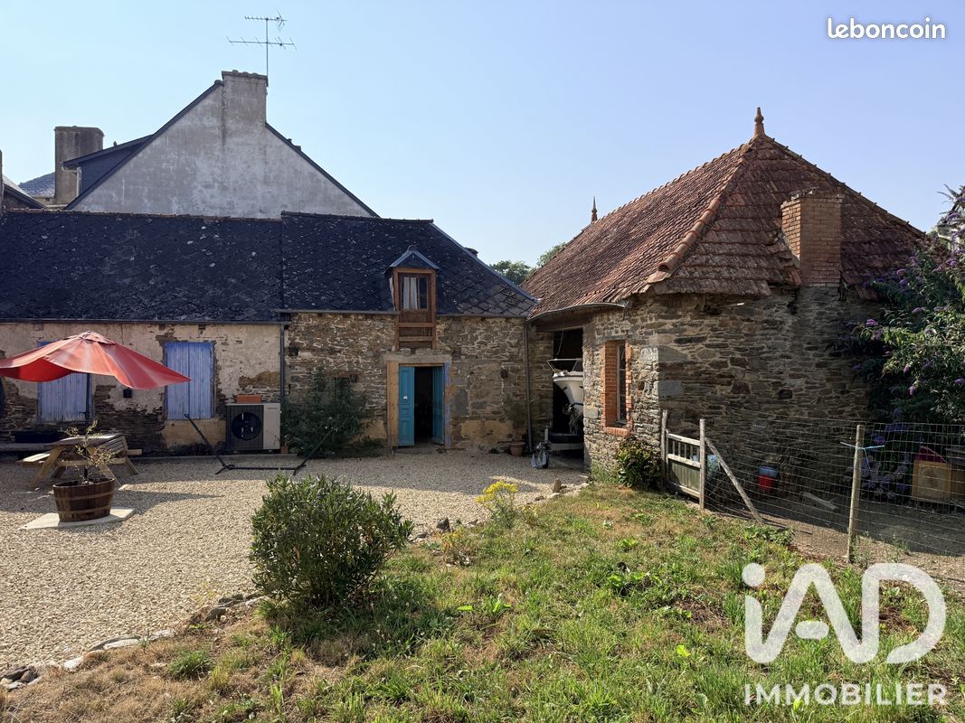 Maison 5 pièces 119 m² · à La Chèze · 119 m² · 169 000 €