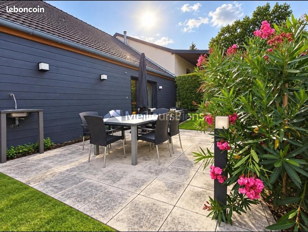 Maison 6 pièces 169 m² · à Péron · 169 m² · 670 000 €