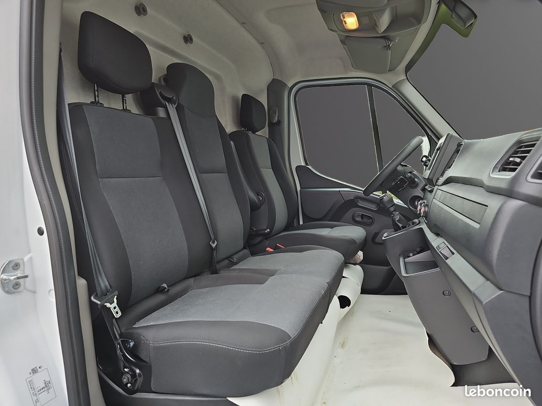 RENAULT MASTER III (2) 2.3 MASTER FOURGON L2H2 BLUE DCI 135Ch Garantie 12 mois (image 10)