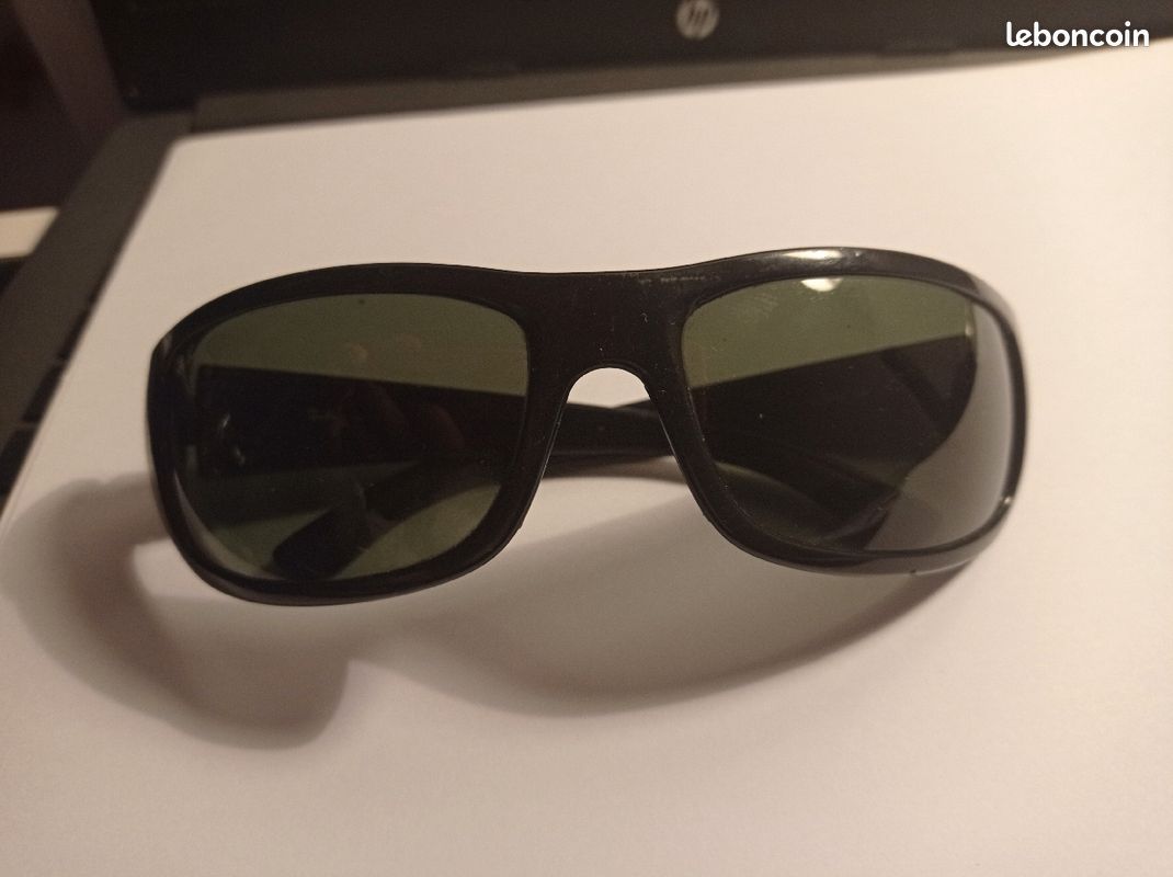 Lunette soleil RAYBAN noir (image 3)