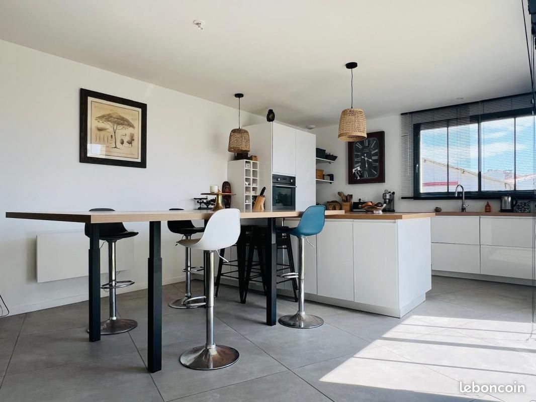Maison 4 pièces 137 m² · à La Flotte · 137 m² · 891 600 €