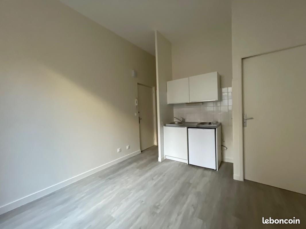 Appartement 1 pièce 17 m² · à Lons-le-Saunier · 17 m² · 295 €/mois