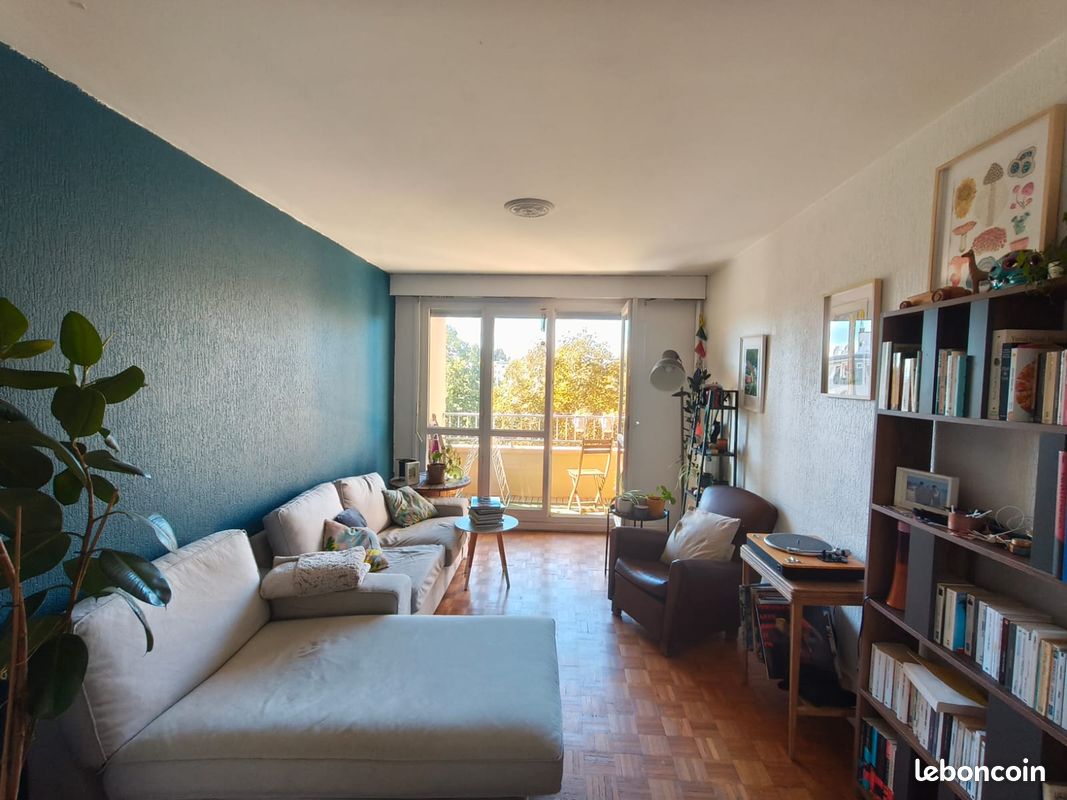 Parking 65 m² · à Saint-Étienne · 65 m² · 110 000 €