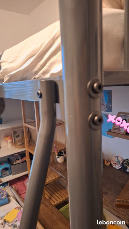 Lit mezzanine (image 4)