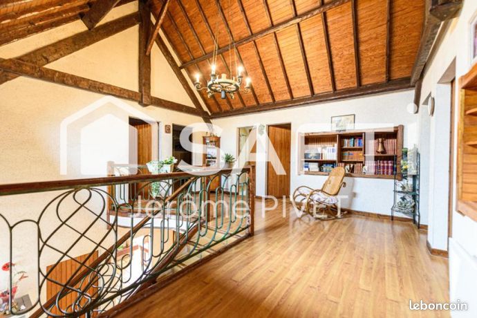 Maison 7 pièces 183 m²