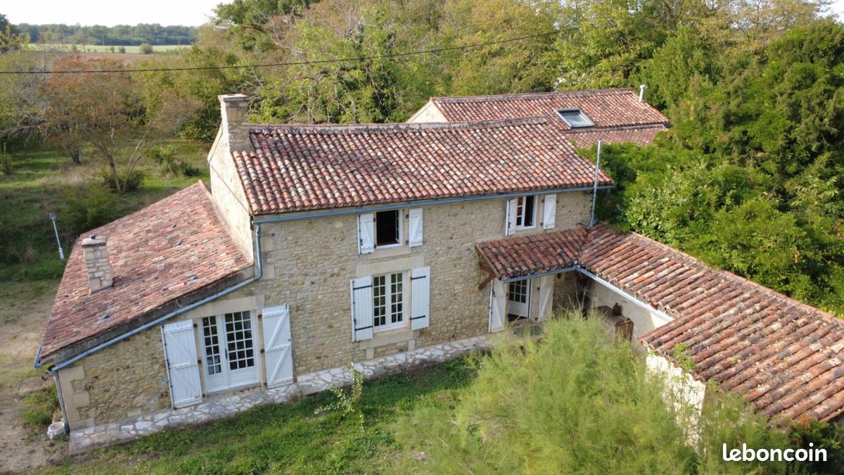 Maison 6 pièces 214 m² · à Gizay · 214 m² · 255 000 €
