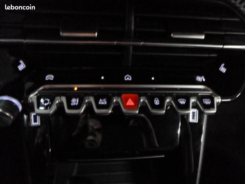 Peugeot 208 1.2 Hybrid 110ch Allure e-DCS6 (image 20)