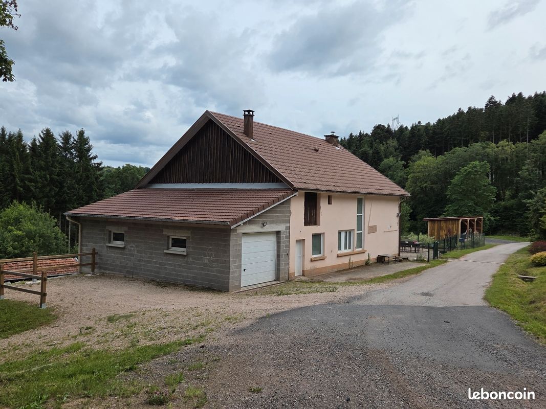 Maison 5 pièces 120 m² · à Anould · 120 m² · 395 000 €