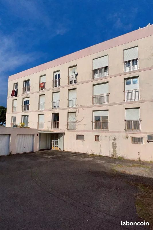 Local commercial 475 m² · à Port-Saint-Louis-du-Rhône · 475 m² · 850 000 €