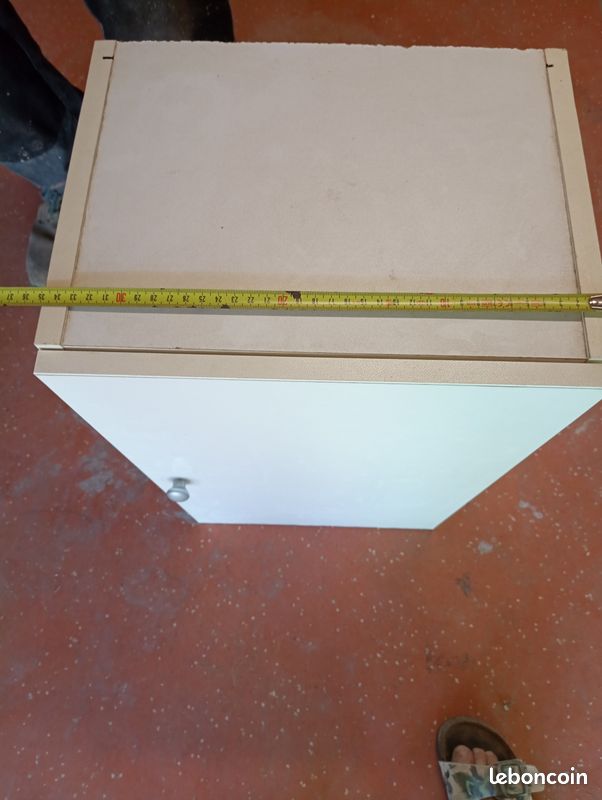 Placard une porte à suspendre (image 2)