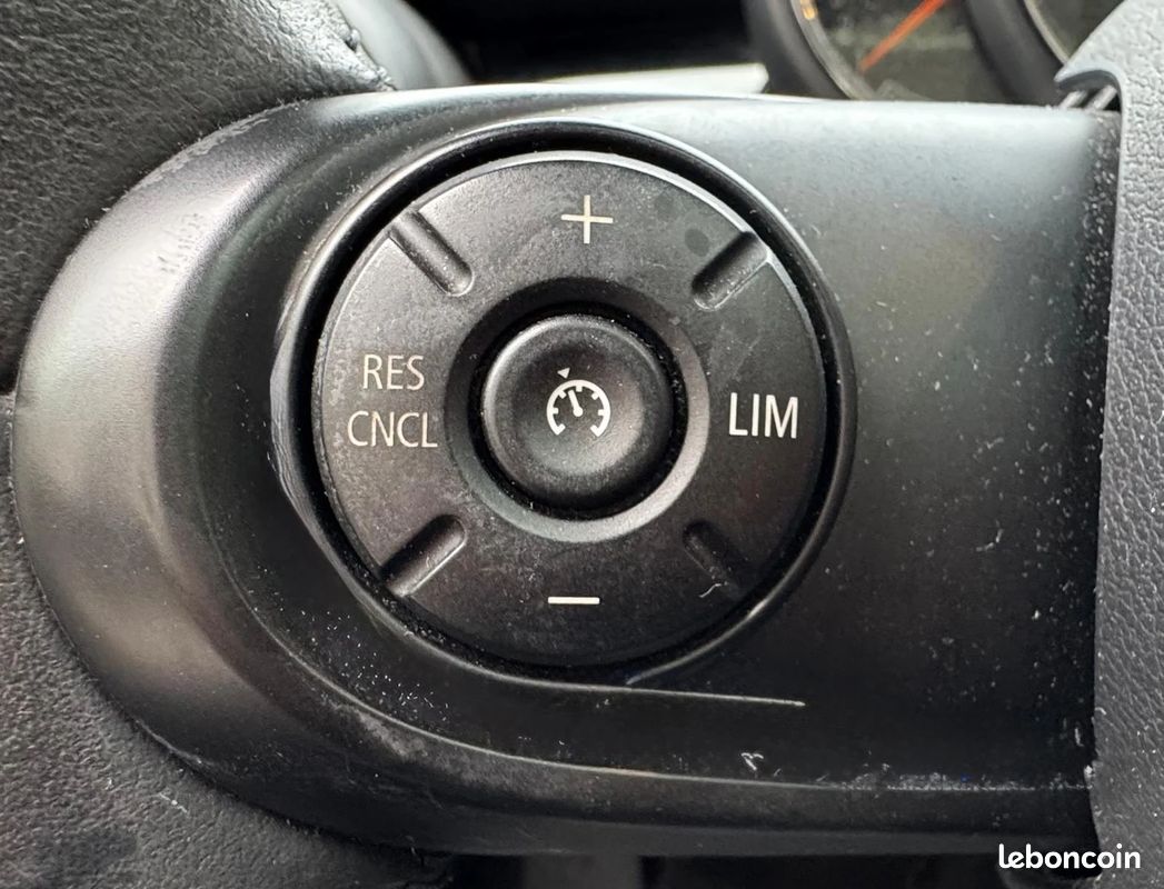 Mini cooper 1.5 136 finition greenwich - 1er main - suivi d'entretien (image 24)