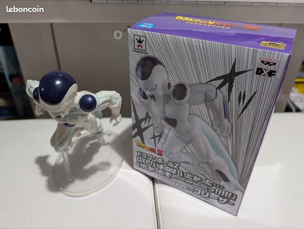 Figurine Freezer et Goku • Boutique Dragon Ball