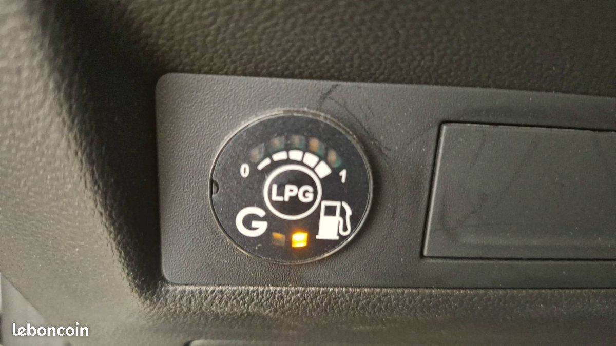 Renault captur tce 100 gpl intens (image 22)