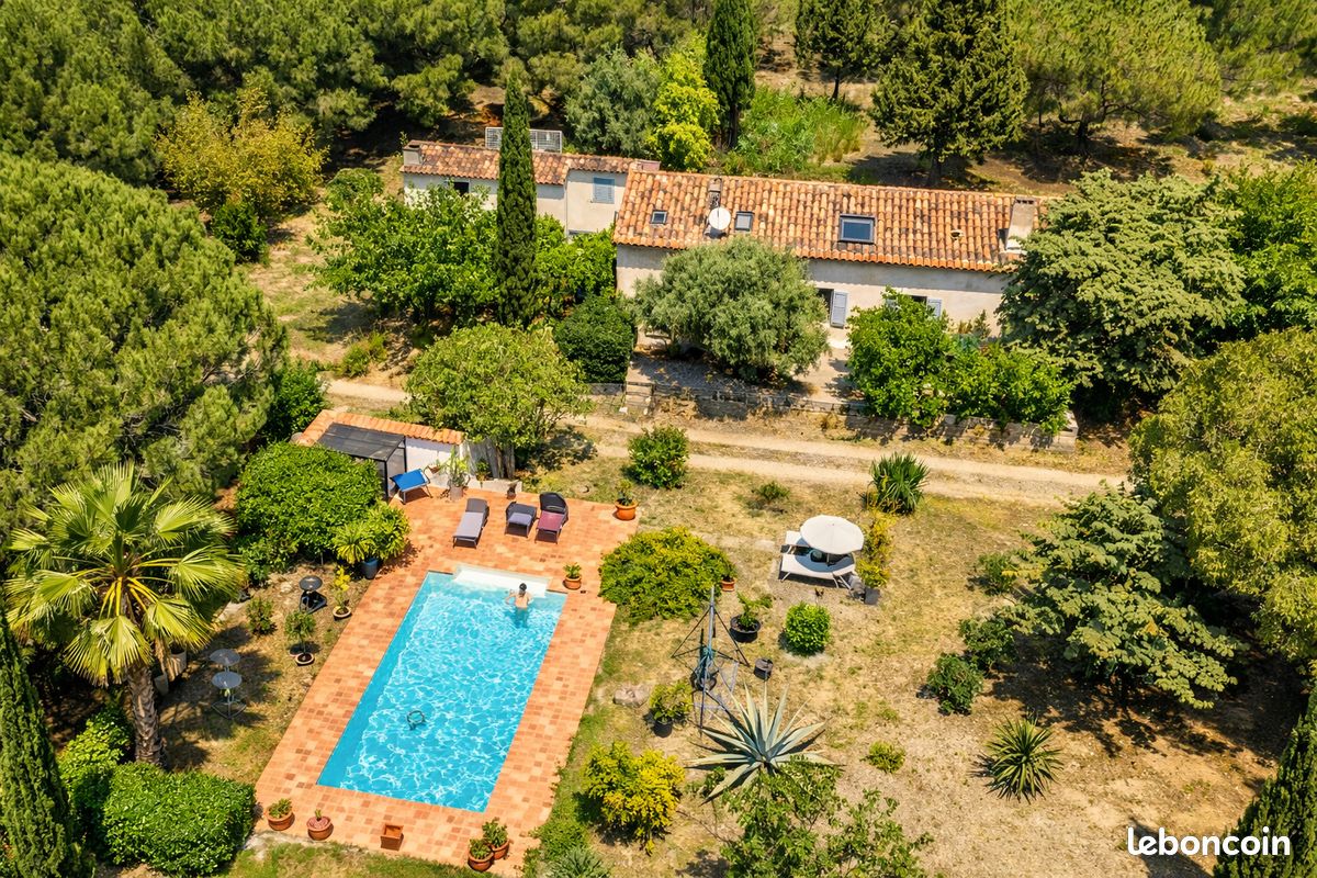 Maison 12 pièces 252 m² · à Gruissan · 252 m² · 749 000 €