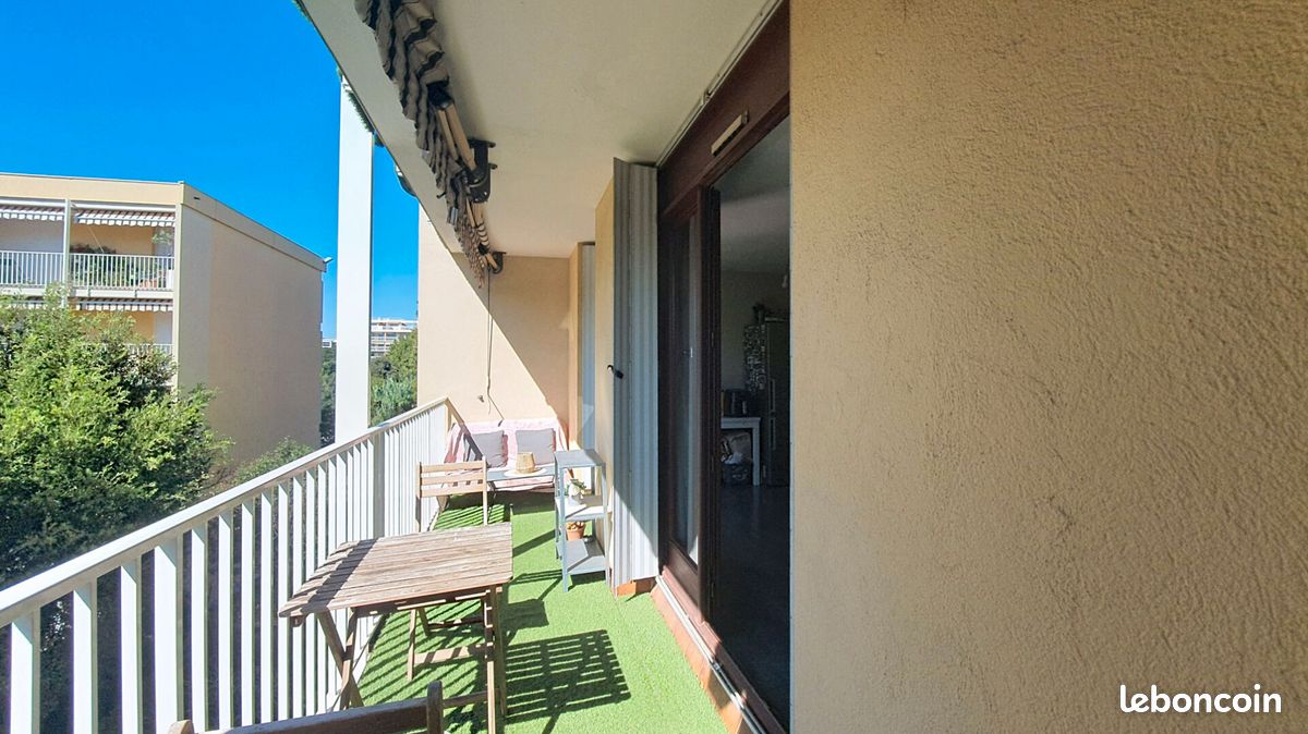 Appartement 3 pièces 67 m² · à Marseille · 67 m² · 210 000 €