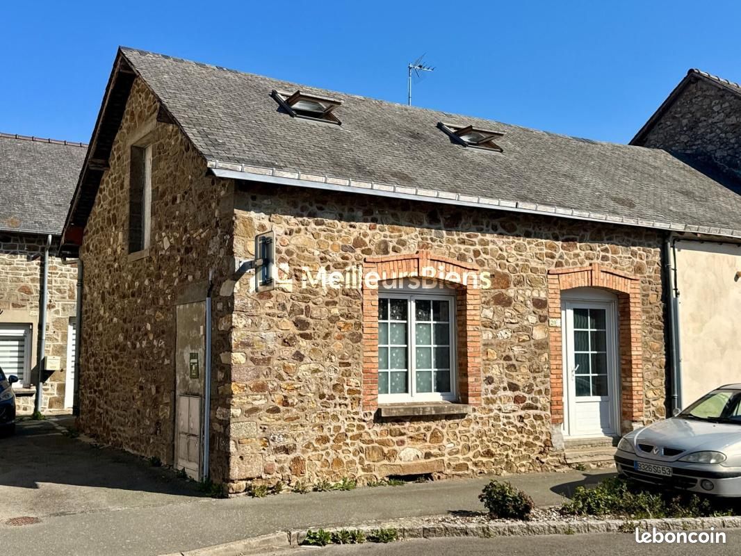 Maison 2 pièces 44 m² · à Saint-Georges-Buttavent · 44 m² · 65 000 €