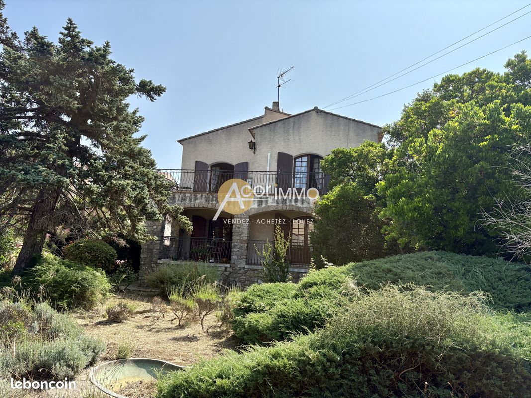 Maison 6 pièces 200 m² · à La Seyne-sur-Mer · 200 m² · 499 500 €