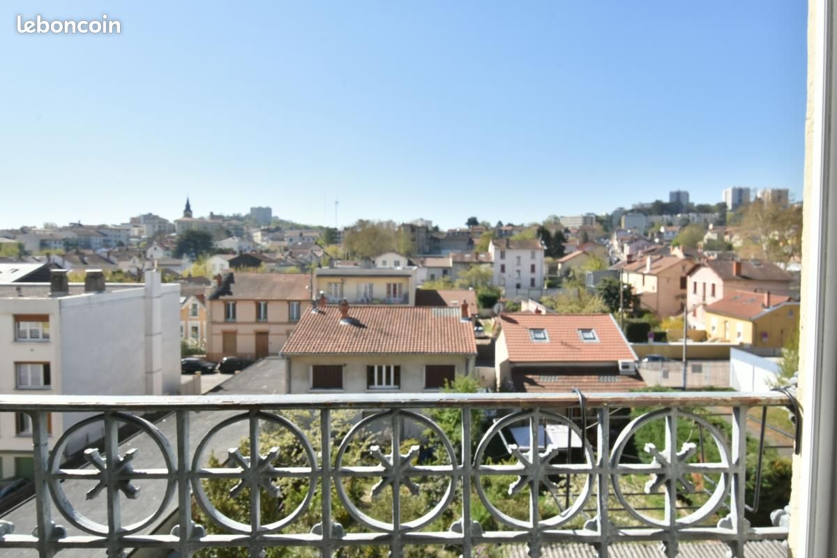 Appartement 1 pièce 43 m² · à Oullins-Pierre-Bénite · 43 m² · 581 €