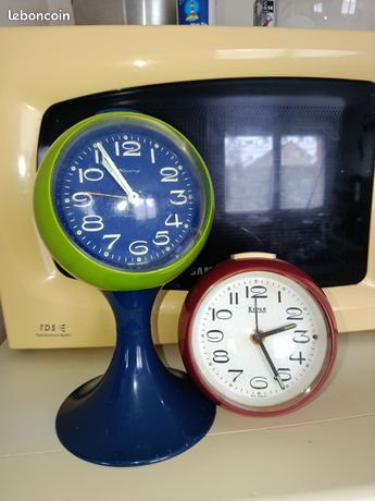 Réveil vintage - Space Age - Années 1970 - Métal chromé et bleu clair - France