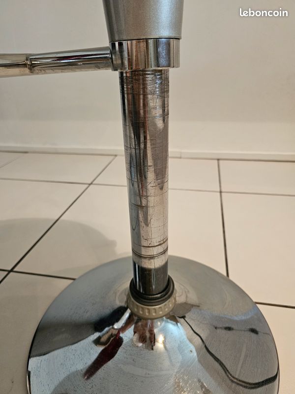 Tabourets de bar IKEA pivotants et hauteur réglable : 2 rouges et 1 argenté (image 12)