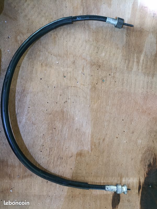 Yamaha XS, cable compte tour (image 1)
