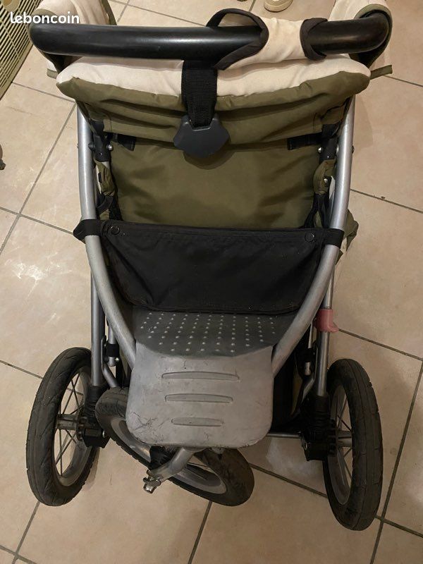 Poussette trois roues Bambisol Équipement bébé