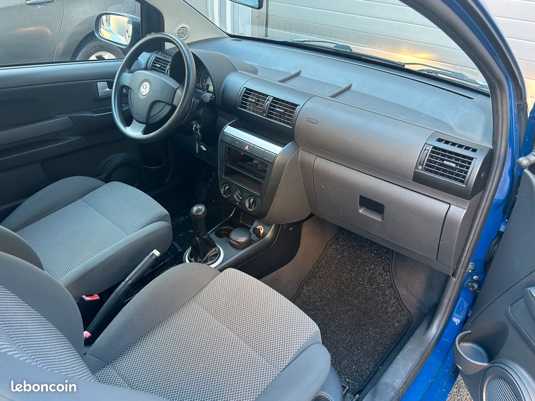 Volkswagen Fox Excellent état 123000KM D'origine (image 5)