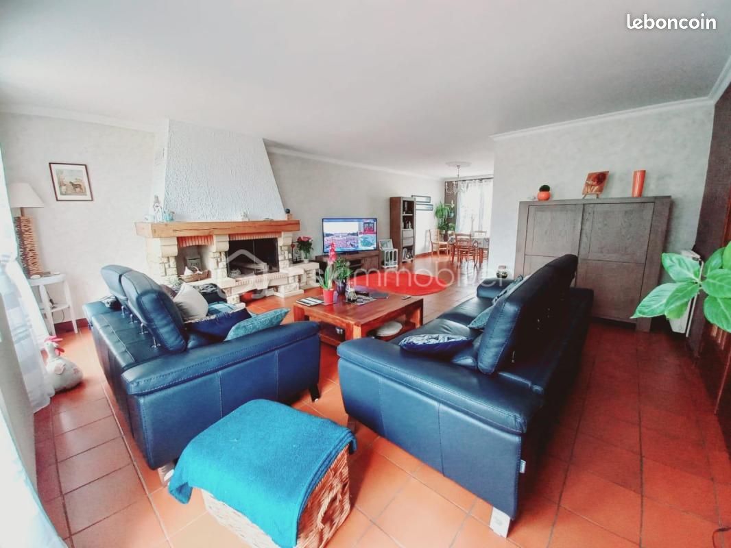 Maison 7 pièces 150 m² · à Arpajon · 150 m² · 450 000 €