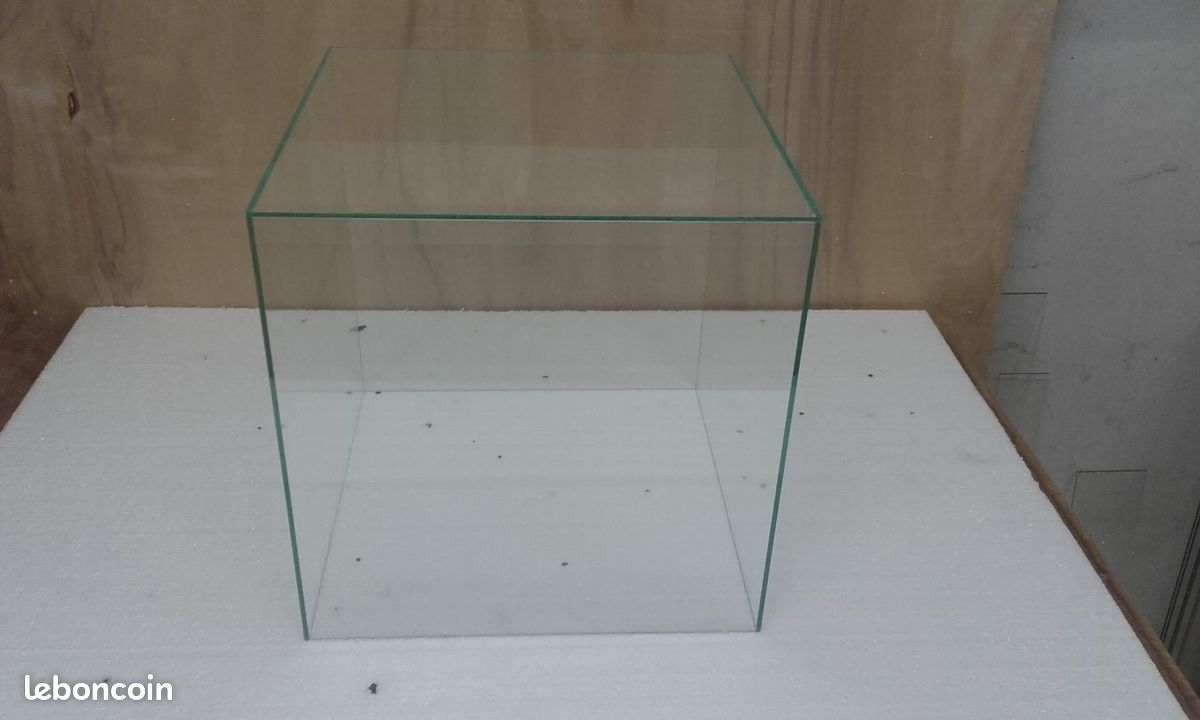 VITRINE CLOCHE DE PROTECTION 45x30x15 , maquette, diorama, collection