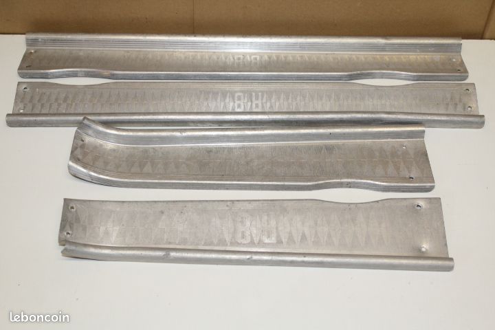 Toles, seuils de porte bas de caisse alu RENAULT 8 (image 1)