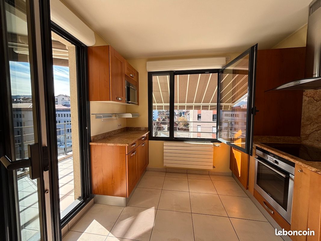 Appartement 4 pièces 98 m² · à Annecy · 98 m² · 695 000 €