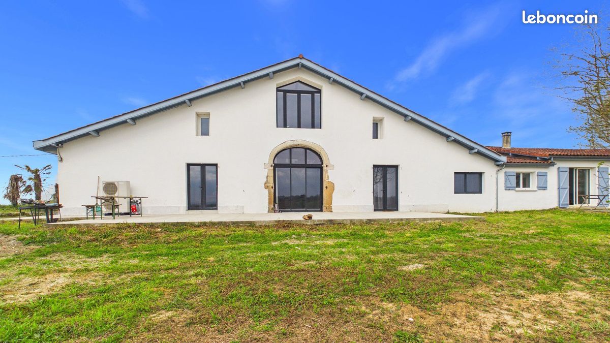 Maison 12 pièces 360 m² · à Peyrehorade · 360 m² · 899 000 €