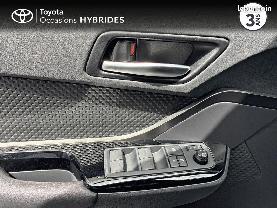 Toyota C-HR 2.0 Hybride 184ch Design Ultimate E-CVT (image 24)