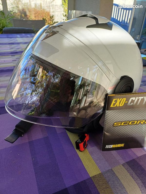 Casque moto femme (image 1)